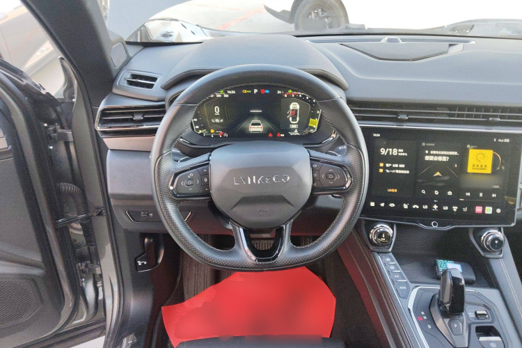 领克01 2021款 2.0TD 四驱劲Halo中控内饰13