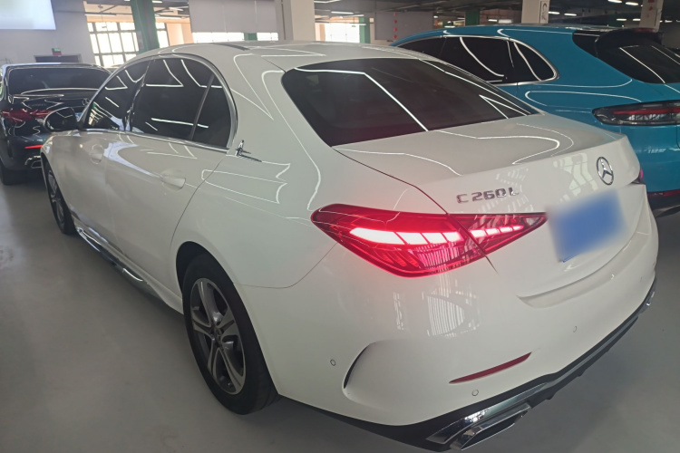 奔驰C级 2022款 C 200 L 运动版车身外观4
