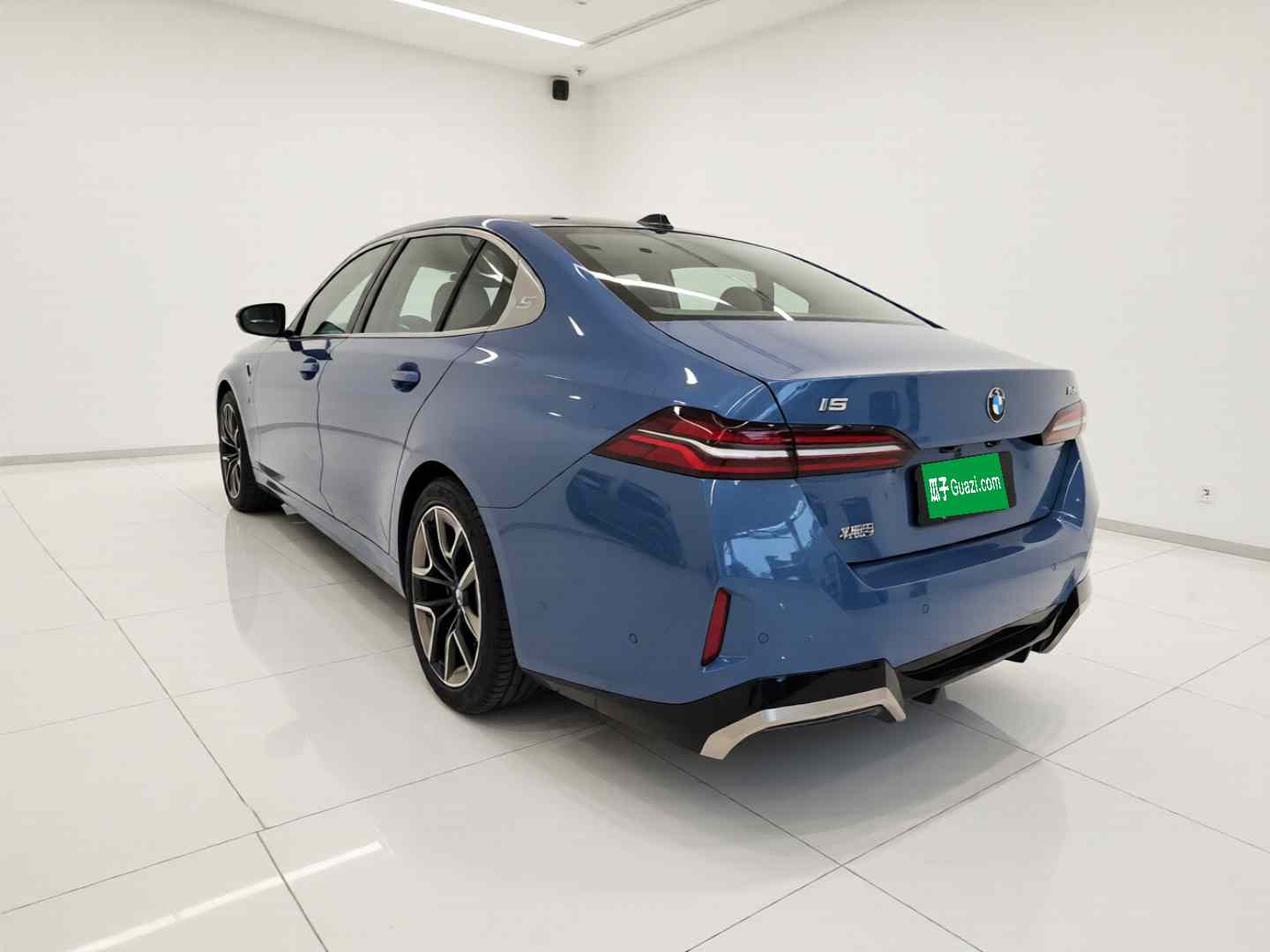 宝马i5 2024款 eDrive 35L 尊享型 M运动套装(3)