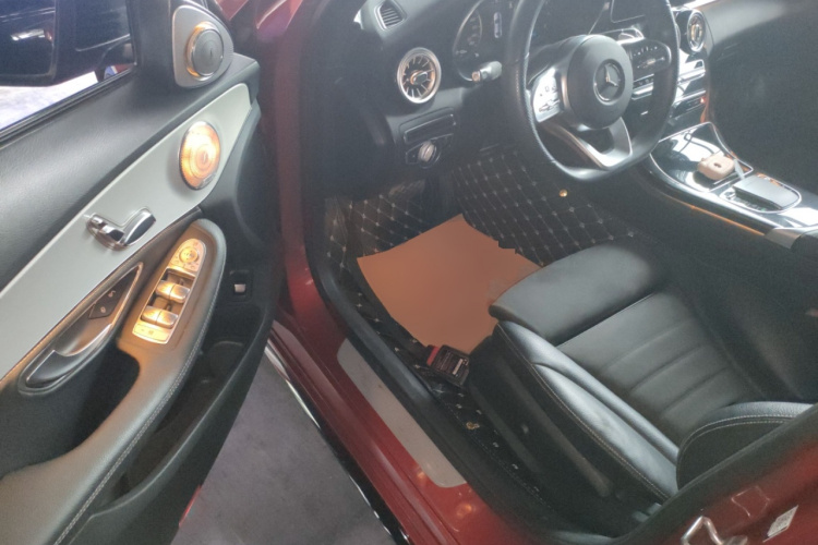 奔驰C级 2020款 C 260 运动版中控内饰7003