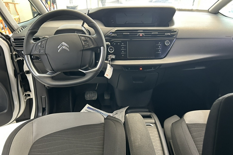 雪铁龙 C4 PICASSO 2015款 Grand 1.6T 时尚型 7座中控内饰7001