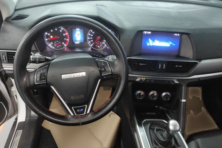 哈弗H6 2018款 蓝标 运动版 1.5T 手动两驱精英型中控内饰7002