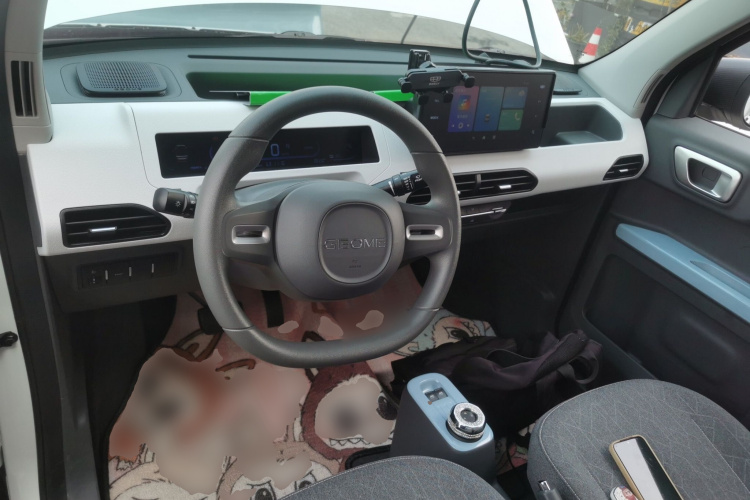 吉利银河 2024款 熊猫mini 200km 耐力熊中控内饰7002