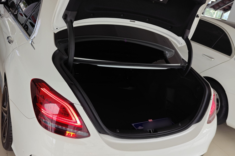 奔驰C级 2020款 C 260 L 运动版局部细节23