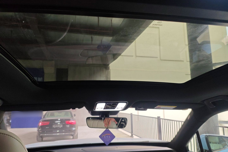 理想汽车 理想ONE 2020款 增程6座版中控内饰22