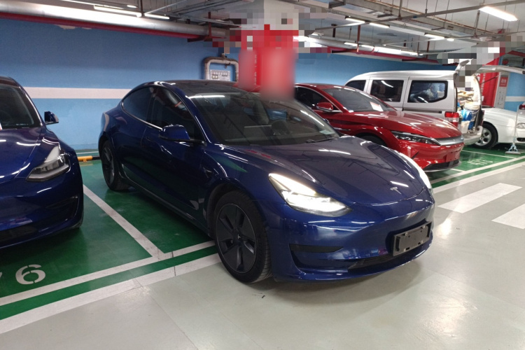 特斯拉 Model 3 2021款 标准续航后驱升级版车身外观3