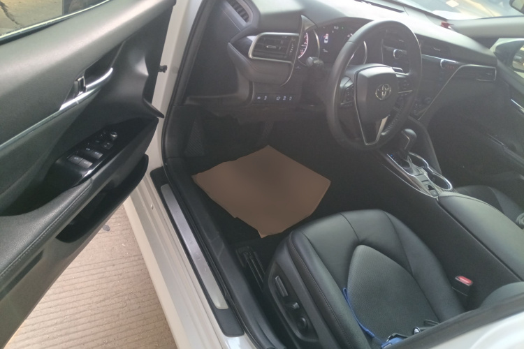 丰田 凯美瑞 2019款 2.0G 豪华版 国VI中控内饰20