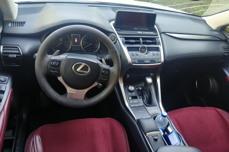 雷克萨斯NX 2020款 300 前驱 锋行版 国V中控内饰12