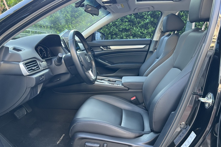 本田 雅阁 2022款 260TURBO 豪华版中控内饰7010