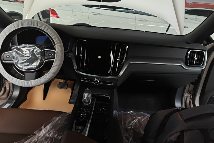 沃尔沃S60 2026款 B4 智逸豪华版中控内饰12