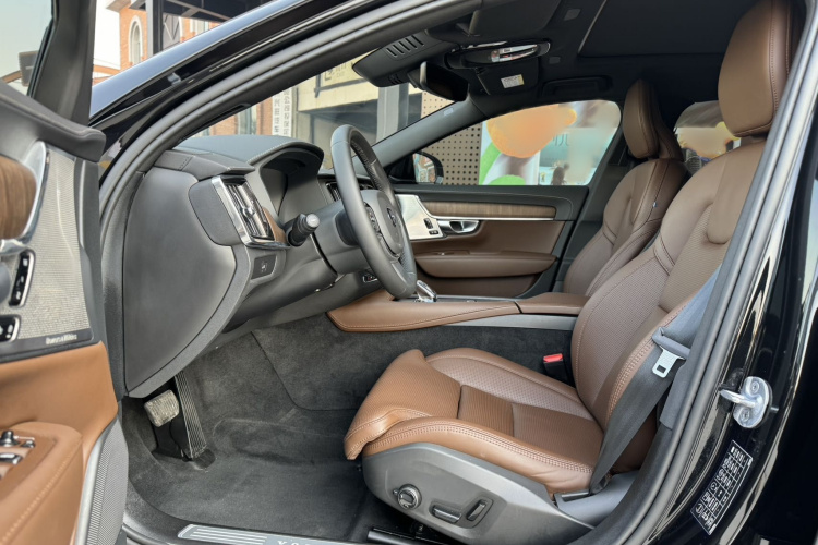 沃尔沃S90 2024款 B5 智雅豪华版中控内饰7001