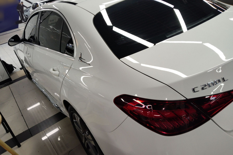 奔驰C级 2022款 改款 C 200 L 运动版车身外观4