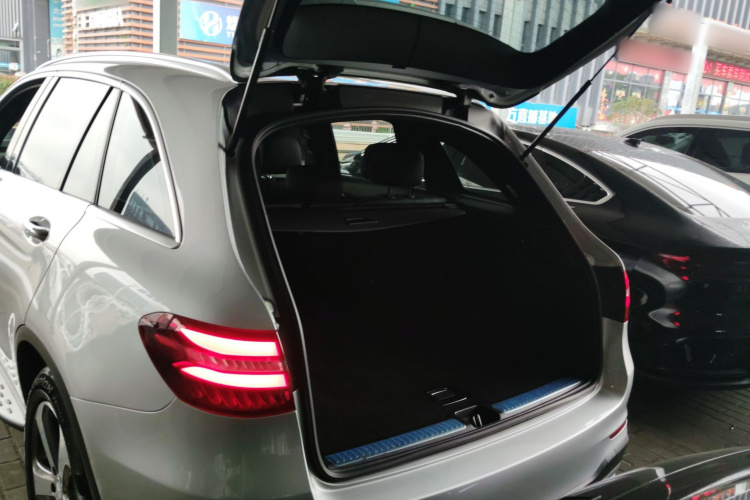 奔驰GLC 2017款 GLC 260 4MATIC 豪华型机舱底盘23