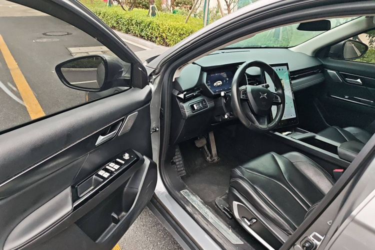 小鹏G3 2022款 G3i 460N中控内饰7003