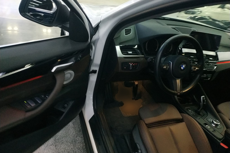 宝马X1 2022款 sDrive25Li 领先型中控内饰7003