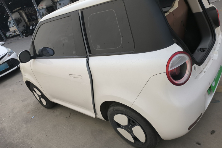 长安启源 长安Lumin 2022款 210km 香甜款车身外观4