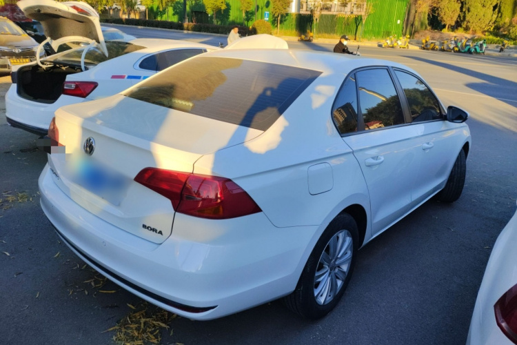 大众 2019款 改款 宝来·传奇 1.5L 手动时尚型 国VI车身外观7