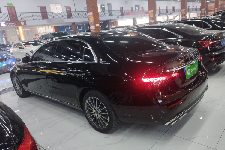 奔驰E级 2021款 改款 E 260 L车身外观4