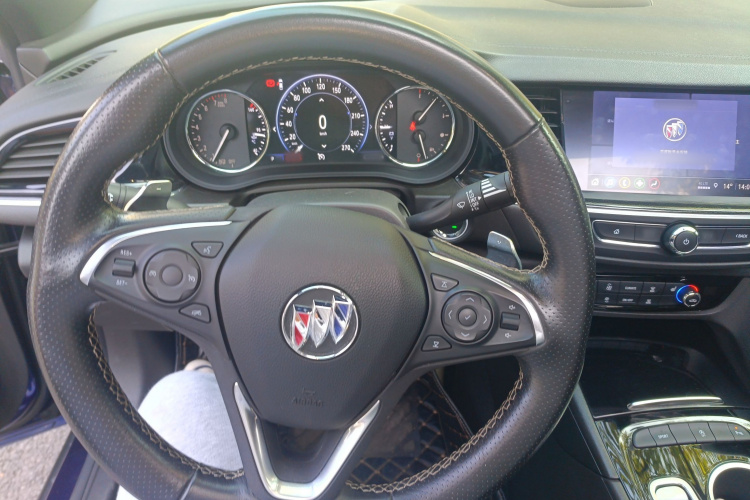 别克 君威 2021款 改款 GS 28T 精英型中控内饰13