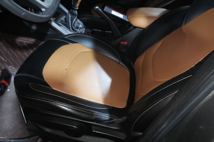 五菱汽车 五菱宏光S3 2018款 1.5L 手动舒适型 国V中控内饰19