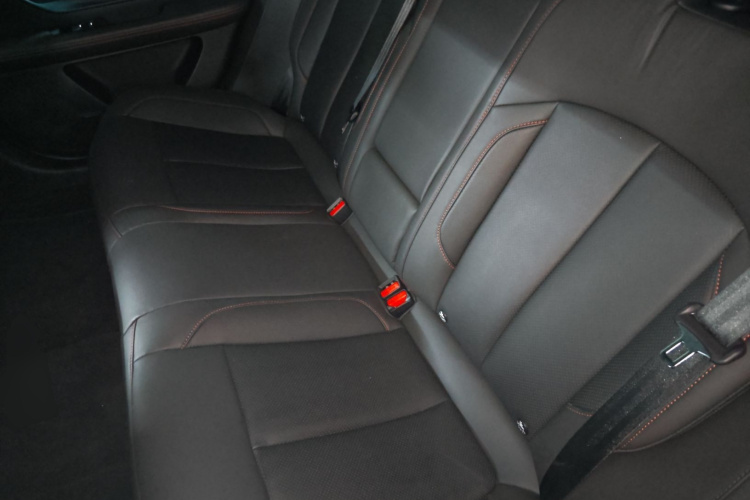 小鹏P7 2023款 P7i 610 鹏翼性能版中控内饰7004