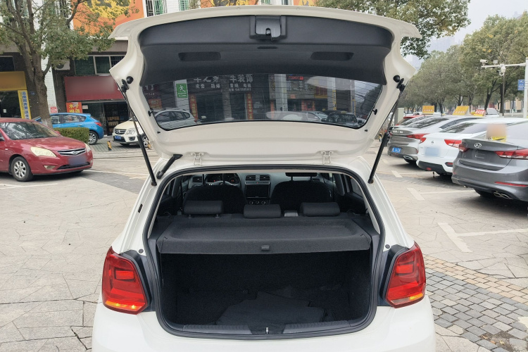 大众 Polo 2016款 1.4L 自动风尚型局部细节23