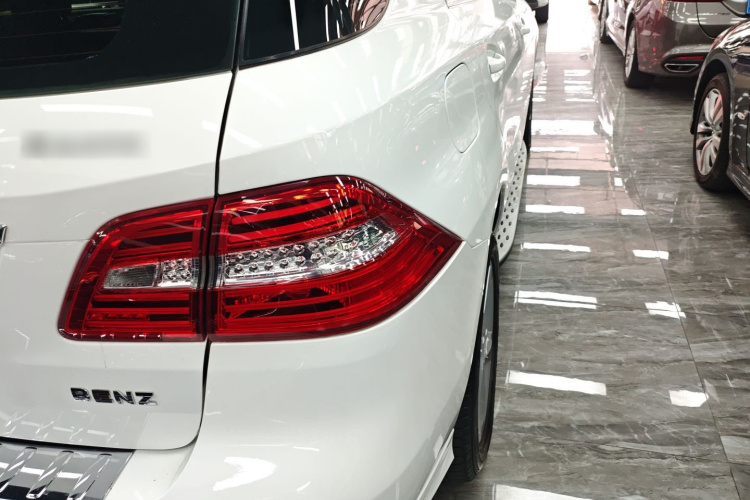 奔驰M级 2014款 ML 320 4MATIC车身外观6006