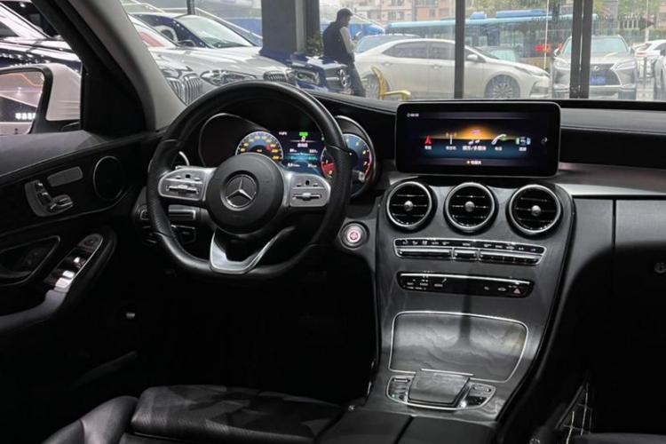 奔驰C级 2020款 改款 C 260 L 运动版中控内饰7004