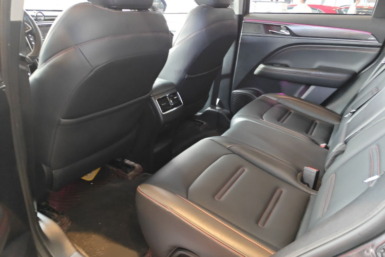 广汽传祺 传祺GS4 PLUS 2021款 390T 自动星云版中控内饰7004