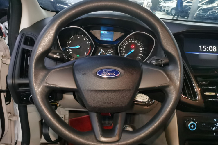 福特 福克斯 2017款 三厢 1.6L 自动舒适型智行版中控内饰13