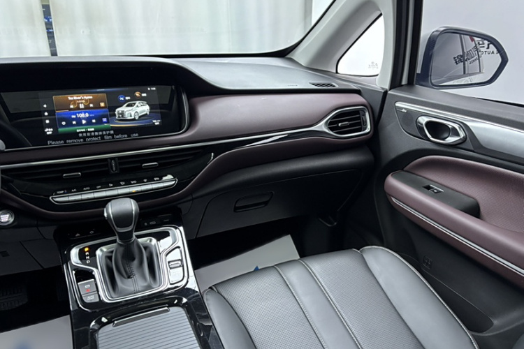 广汽传祺 传祺M6 2023款 PRO 270T DCT豪华版中控内饰7009