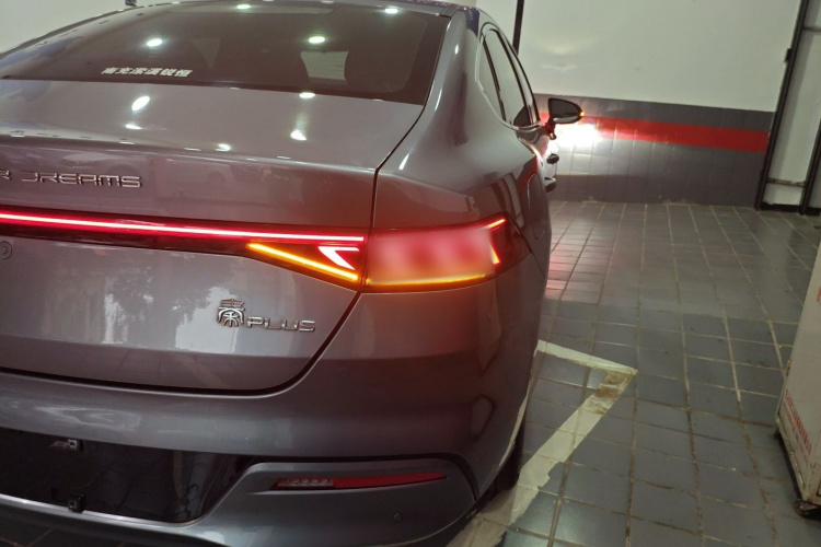 比亚迪 秦PLUS 2023款 冠军版 EV 510KM领先型车身外观9