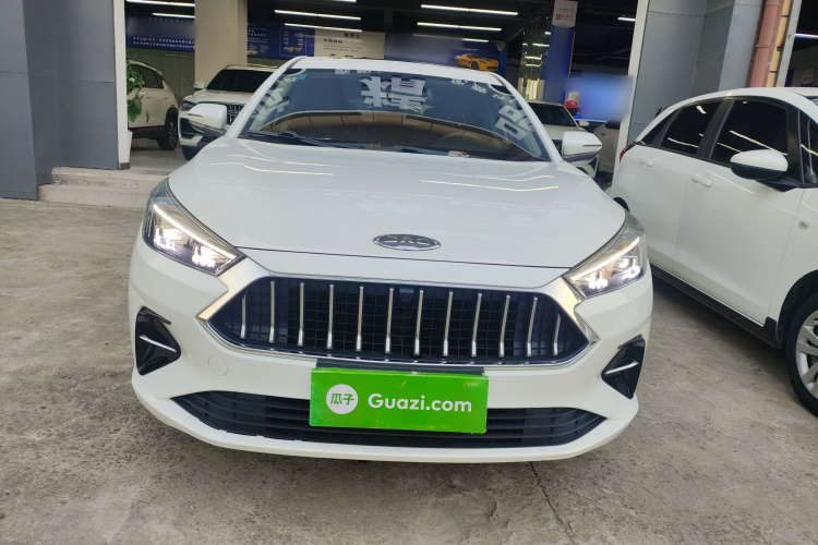 江汽集团 嘉悦A5 2020款 1.5T CVT超越型车身外观2