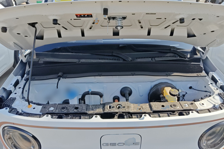 吉利银河 2024款 熊猫mini 200km 耐力熊机舱底盘24