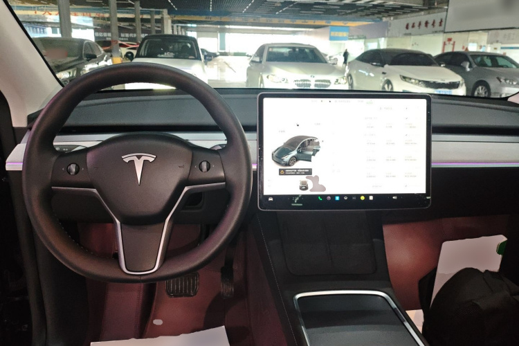 特斯拉 Model Y 2024款 后轮驱动版中控内饰7002