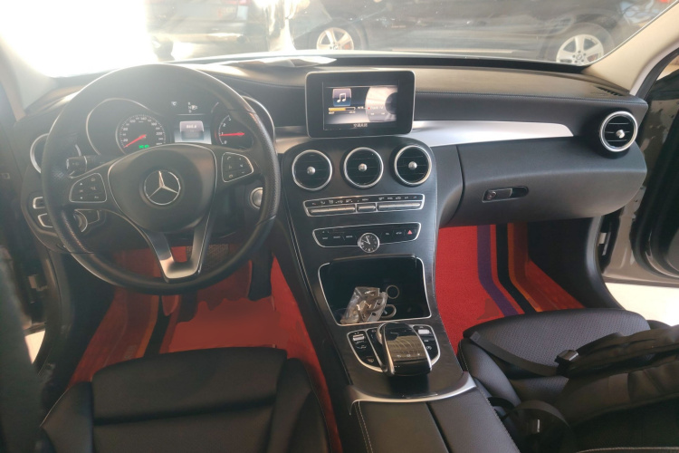 奔驰C级 2015款 C 200 L 运动型中控内饰12
