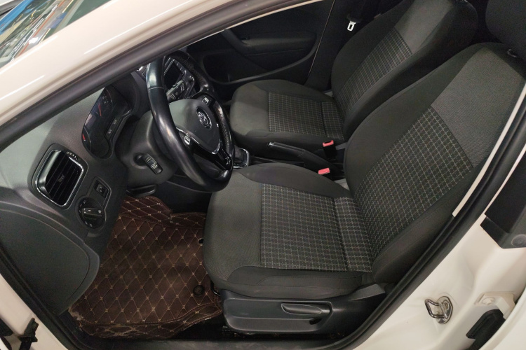 大众 Polo 2016款 1.6L 自动舒适型中控内饰19