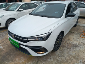 荣威i5 2021款 1.5L CVT铂金版