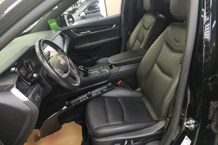 凯迪拉克XT5 2022款 2.0T 两驱豪华型中控内饰19