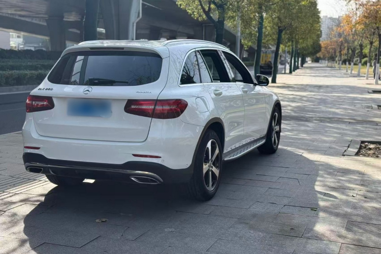 奔驰GLC 2018款 GLC 260 4MATIC 豪华型车身外观7
