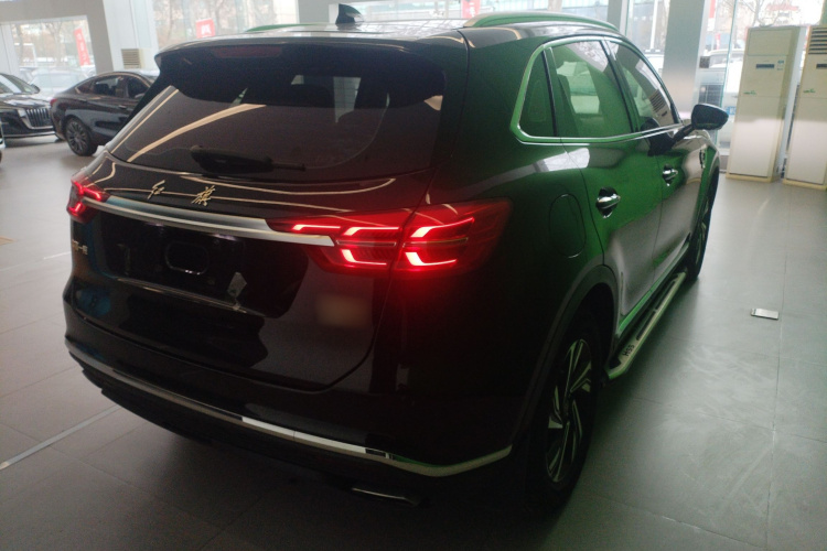 红旗HS5 2022款 改款 2.0T 智联旗享版车身外观7