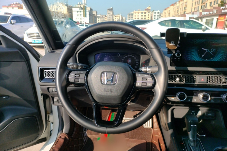 本田 思域 2022款 240TURBO CVT燃动版局部细节13