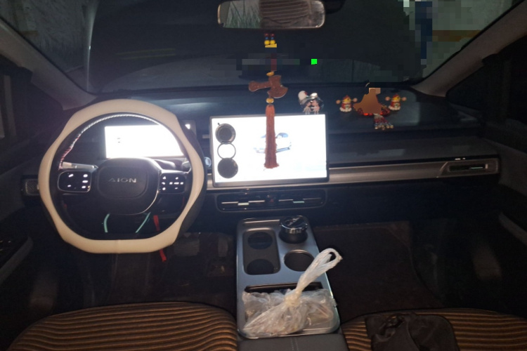 埃安 AION Y 2025款 Plus 510 智享版中控内饰12