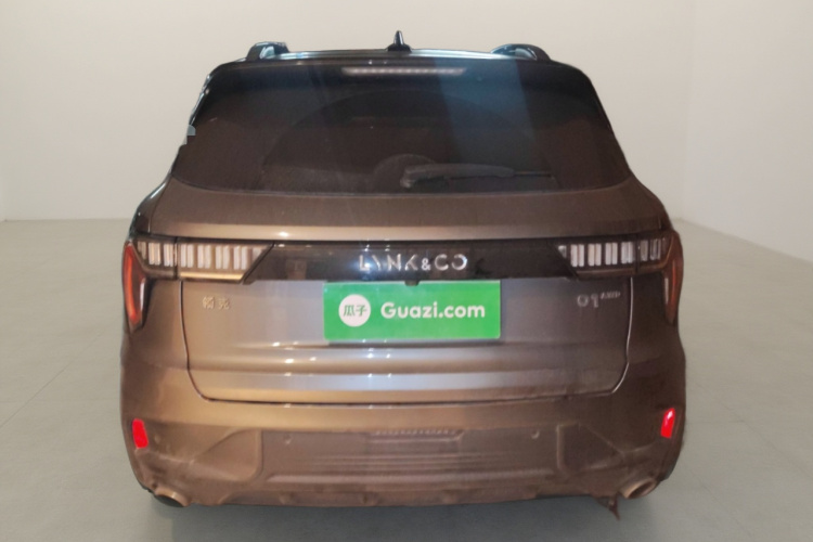 领克01 2021款 2.0TD 四驱劲Halo车身外观6