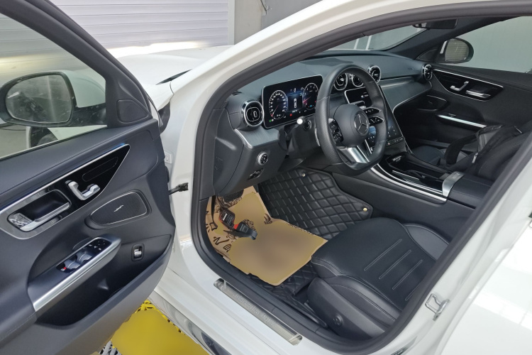 奔驰C级 2022款 C 200 L 运动版中控内饰20