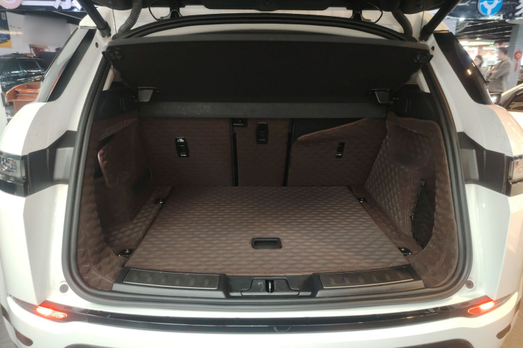 路虎 揽胜极光 2021款 极光L 249PS R-Dynamic S 性能版局部细节23