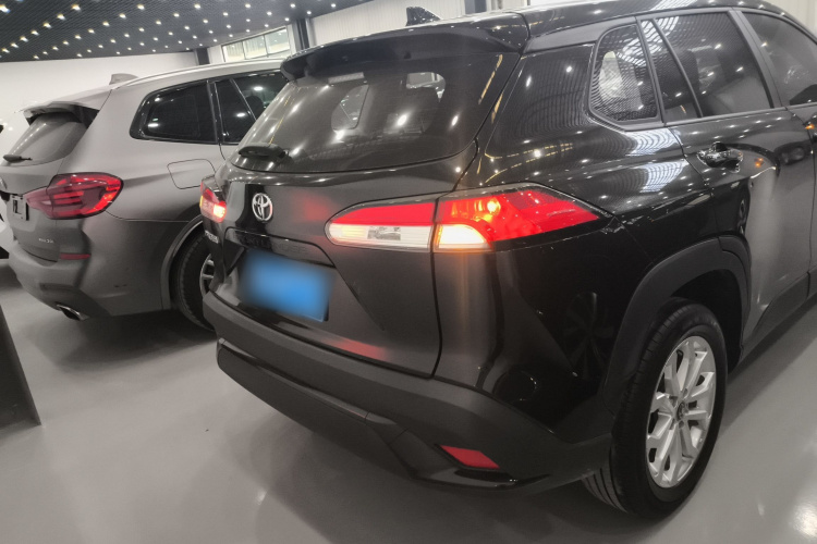 丰田 锋兰达 2023款 2.0L CVT精英版车身外观6