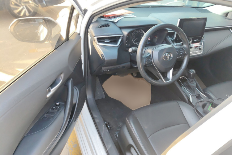 丰田 卡罗拉 2021款 1.2T S-CVT 豪华版中控内饰7003