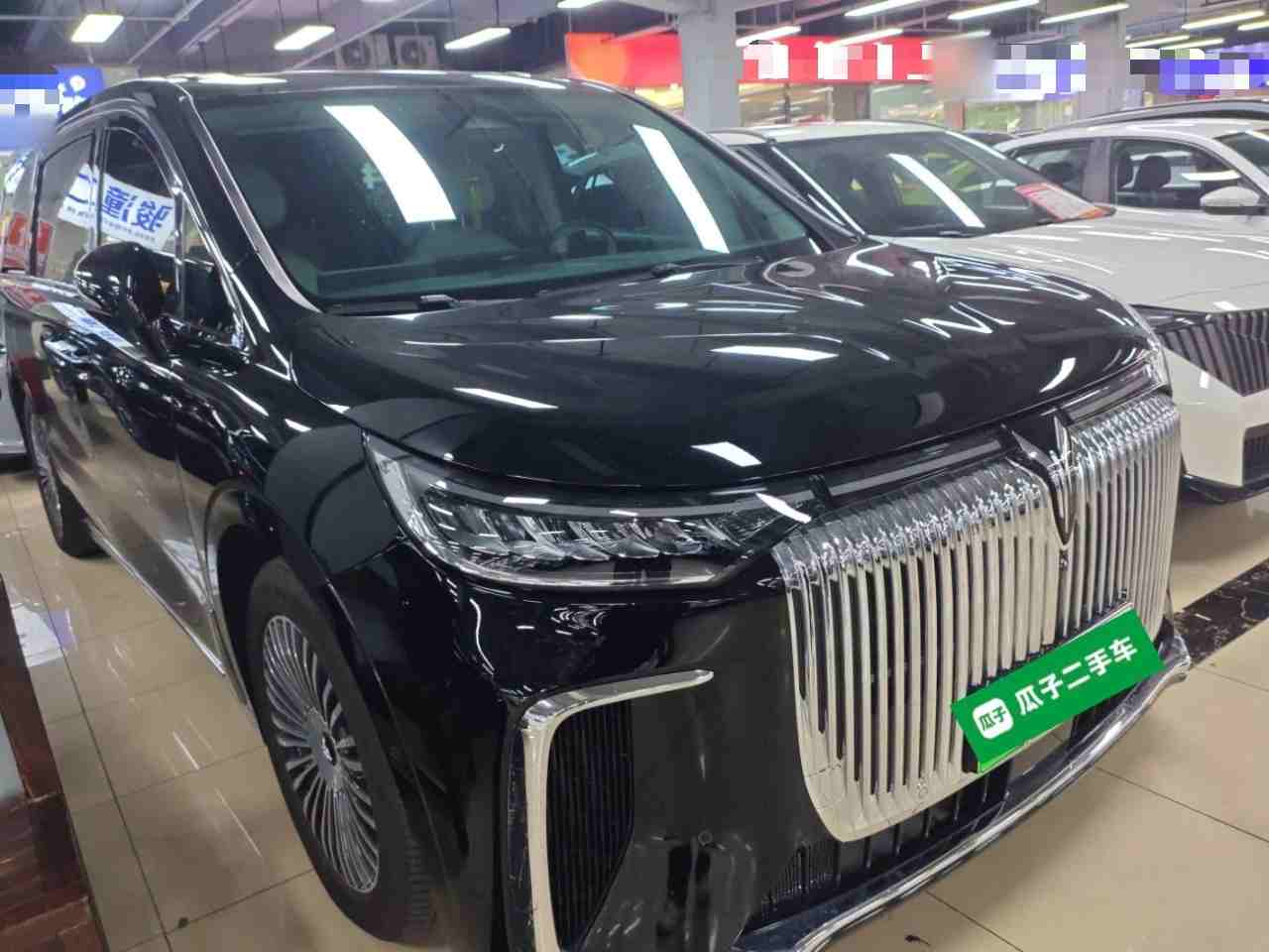 车辆右前45度外观展示