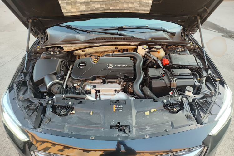 别克 君威 2020款 552T 精英型机舱底盘24